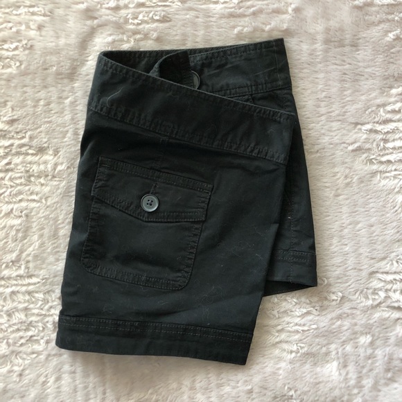 Express Shorts - Picture 1 of 3